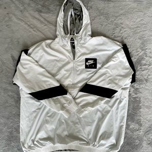Nike hooded windbreaker💨♠️